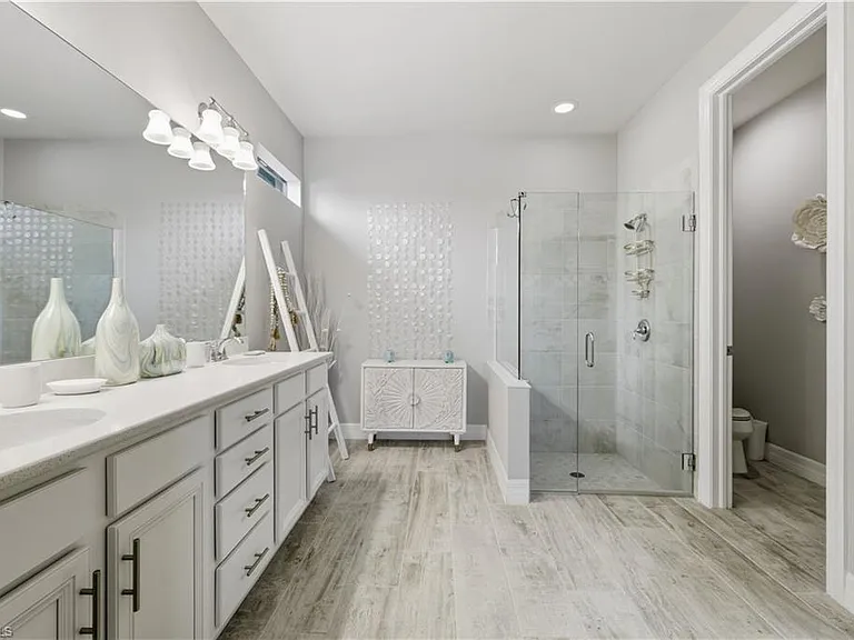 7209 Wilton Dr — Photo 12