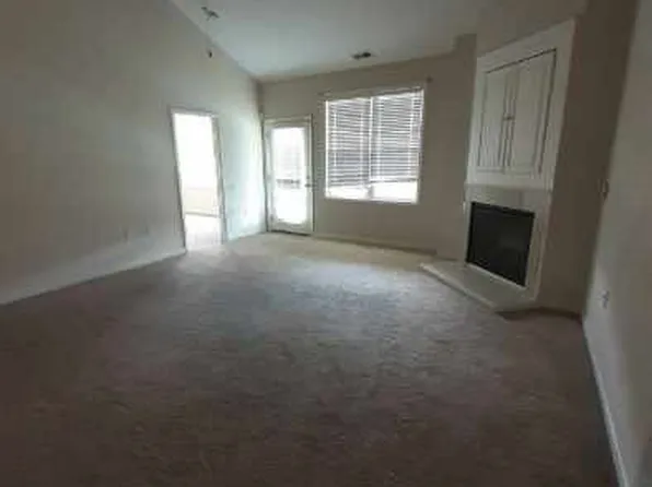 3910 Bardstown Ct APT 202, Fayetteville, NC 28304