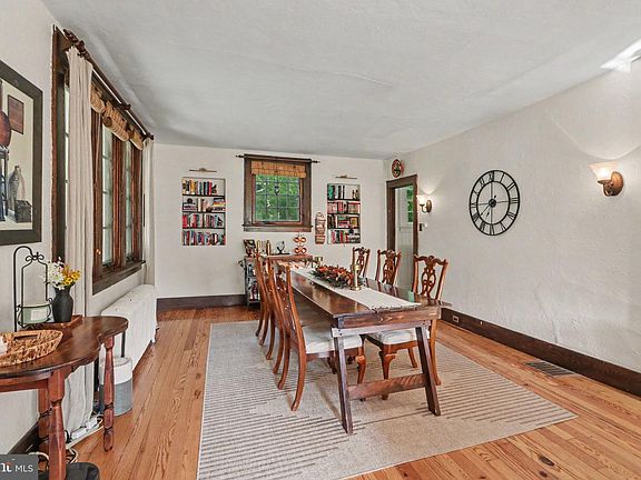 5th image of 2312 Chestnut St