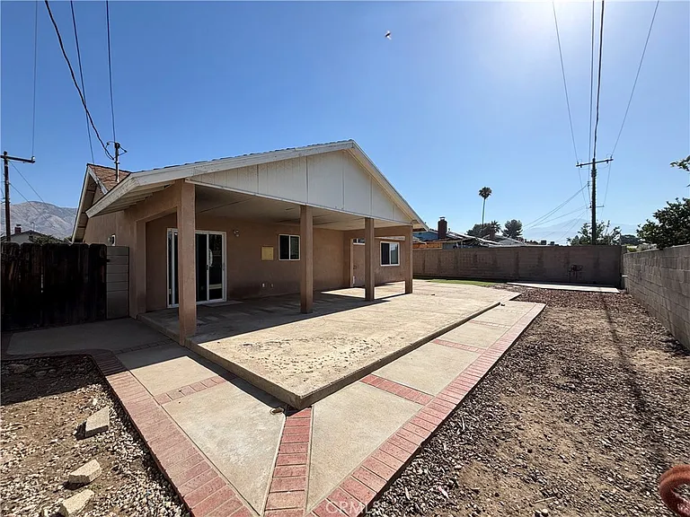 27531 Temple St — Photo 30