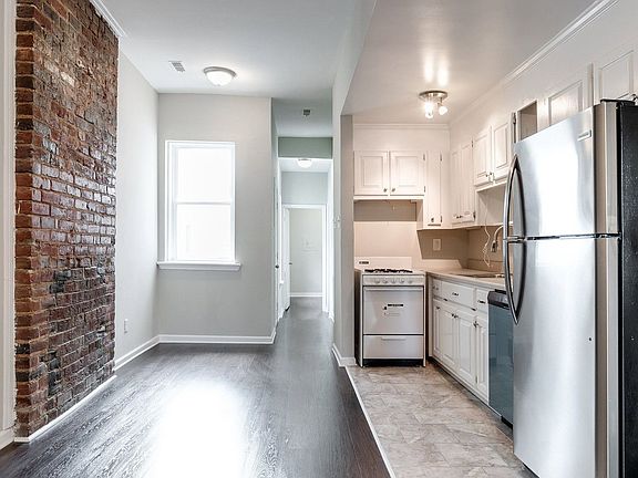 3rd image of 707 W Clay St #B