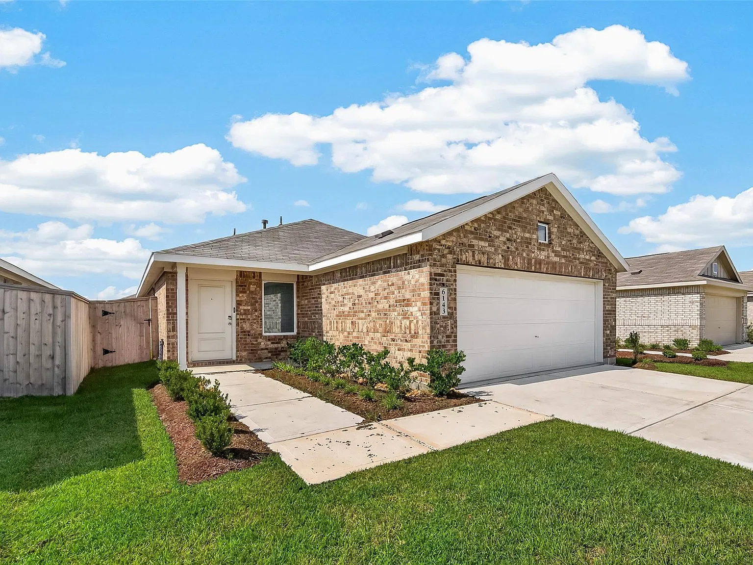3 bed, 2.0 bath, 1461 sqft, $2,200 — Photo 1