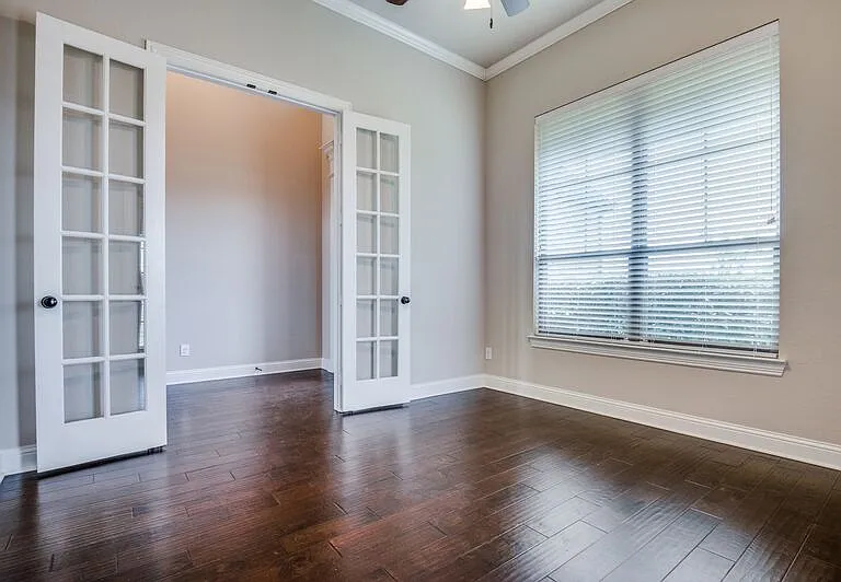 830 Cross Creek Dr — Photo 4
