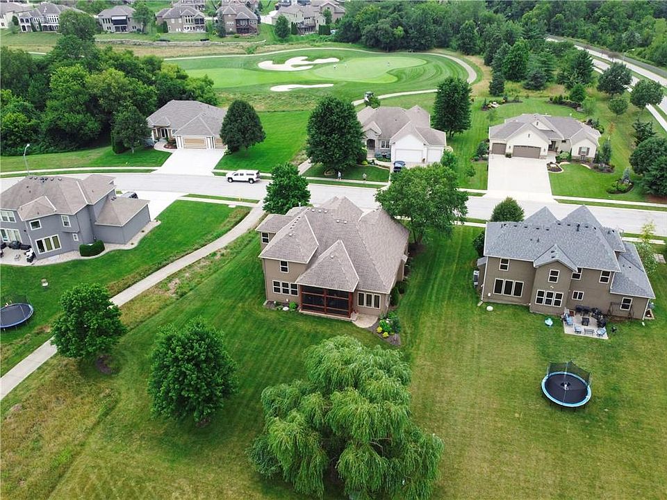 1518 Cross Creek Dr, Raymore, MO 64083 Zillow