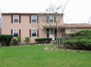 4265 Brookpoint Cir, Stow, OH 44224