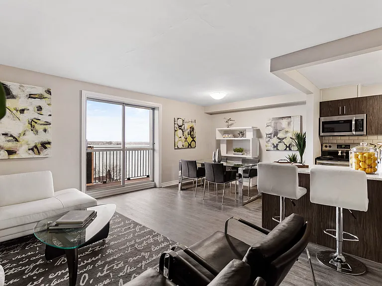 8787 Riverside Dr E — Photo 12