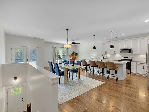 4th image of 130 Wilson Ct