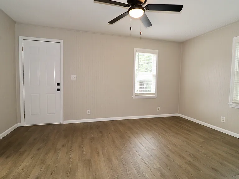 7 Hickory Ln — Photo 3