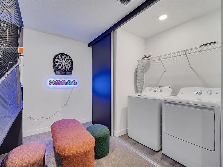 3205 Energy Dr — Photo 34