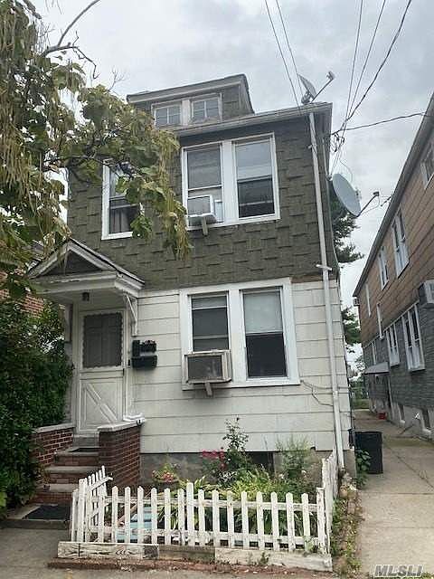 1st image of 48-11 59th St