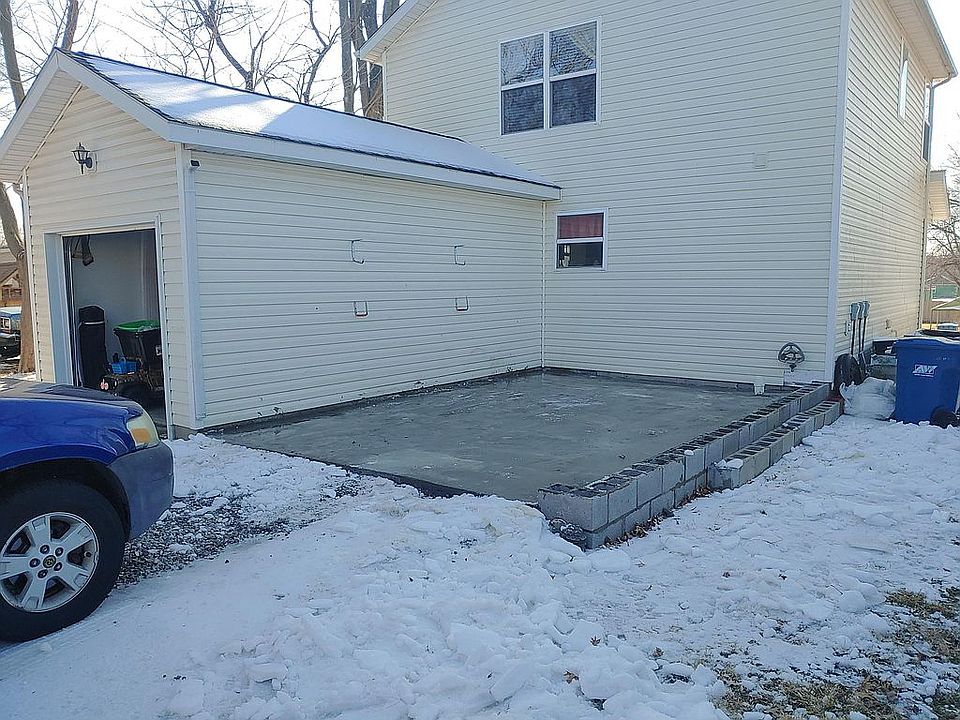 2nd image of 725 S Brownell Ave