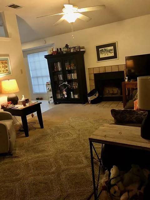 2 bed, 1.0 bath, 893 sqft, $1,425 — Photo 4