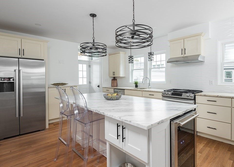 2nd image of 54 River St #2