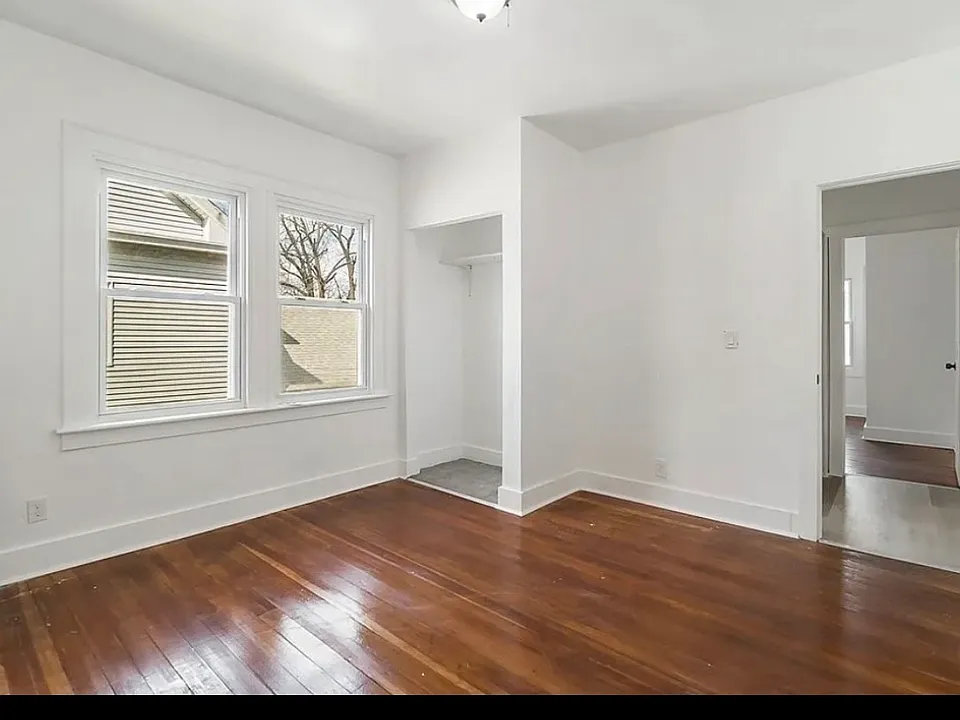 209-211 Oak Grove Ave #2