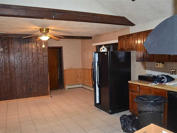3rd image of 29 Marshall Dr