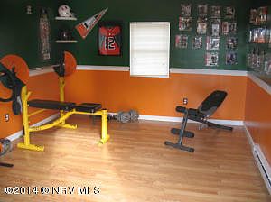 4th image of 65 Applewood Dr