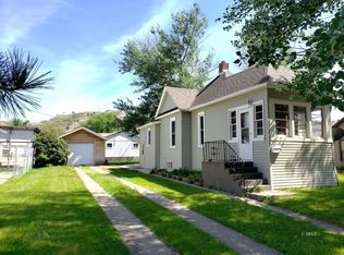 119 S Nowlan Ave, Glendive, MT 59330