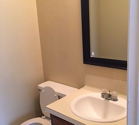 3rd image of 6023 Stoneview Ave #C