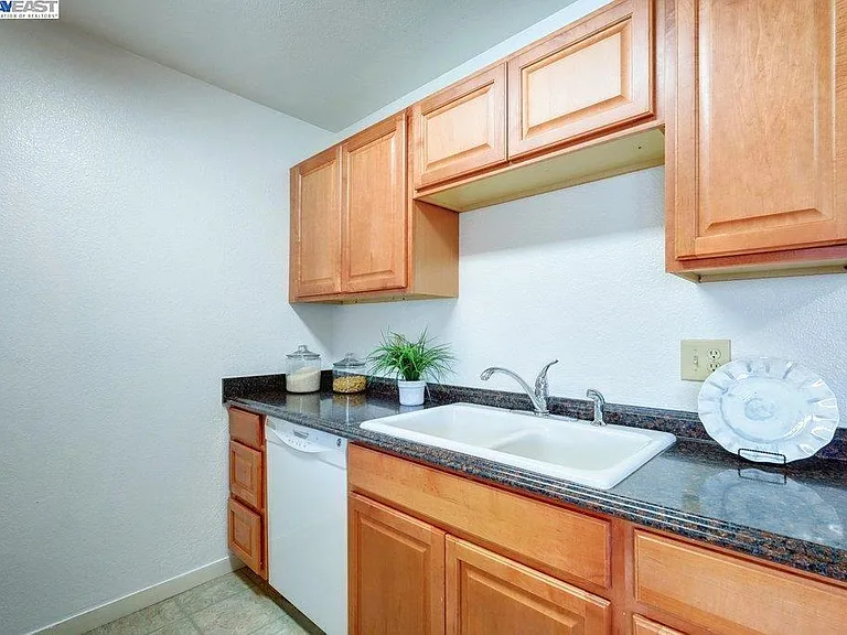 25000 Copa Del Oro Dr #201 — Photo 17