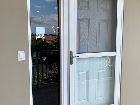 2nd image of 36 Yacht Club Dr APT 405