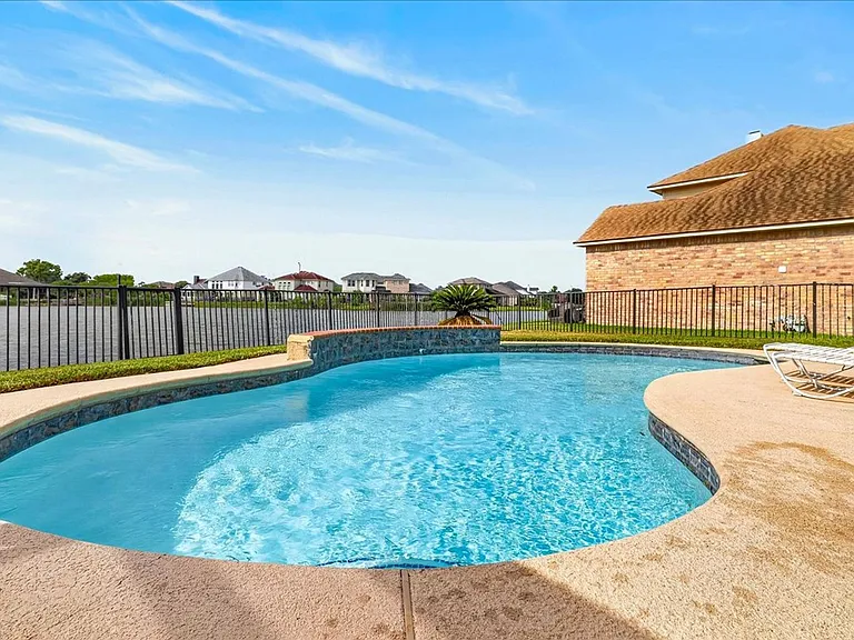 7414 Lake Micala Dr — Photo 48