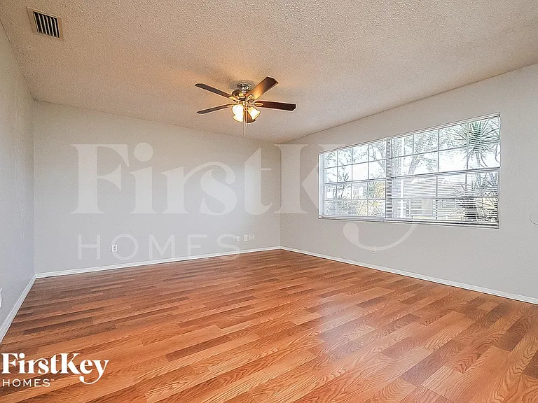 4402 S Lanier Dr — Photo 2