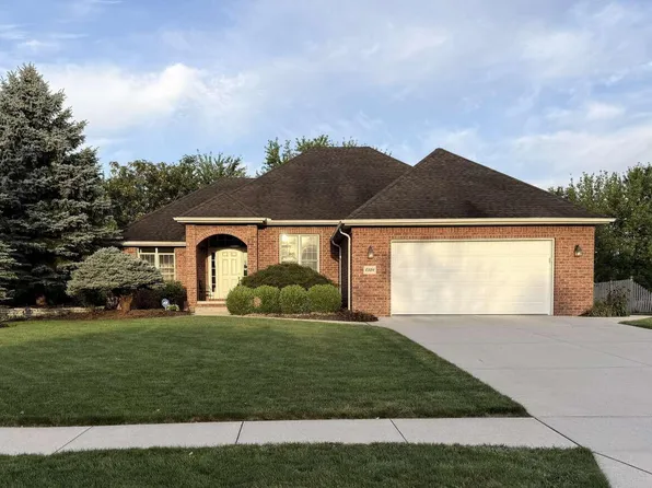 8324 Indian Lake Dr, Findlay, OH 45840