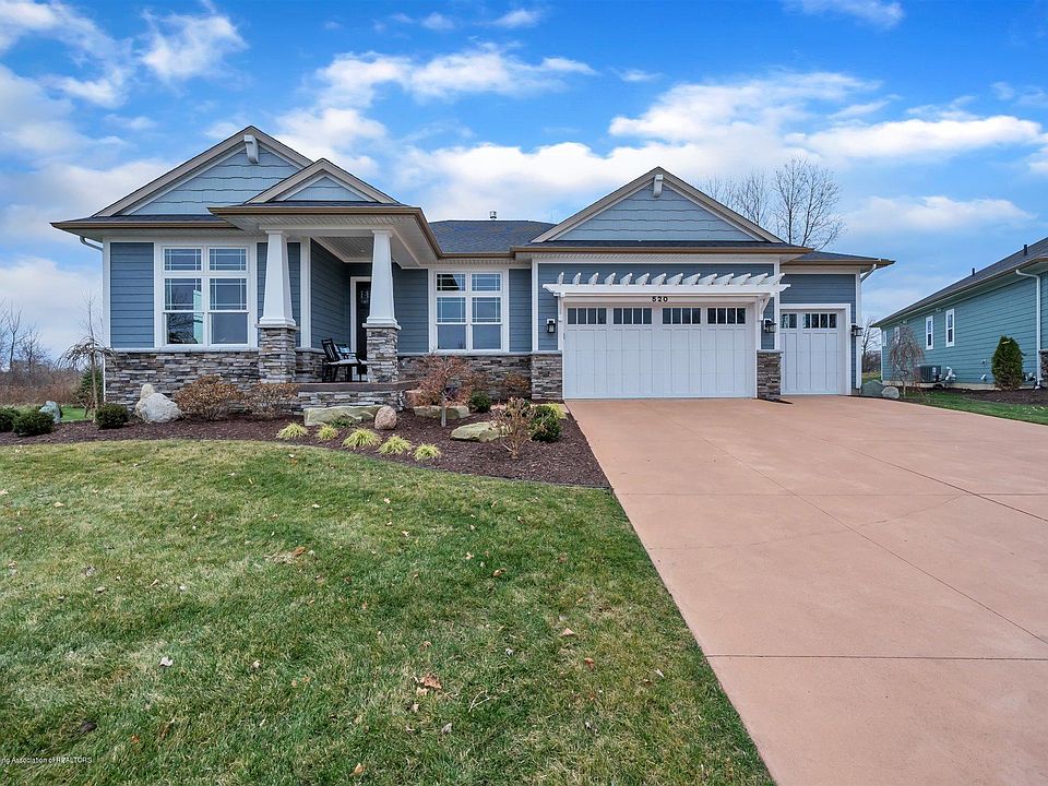 1st image of 520 Aquila Dr
