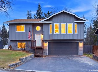 8827 Kak Island St, Eagle River, AK 99577