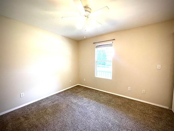 4th image of 112 Stable Dr