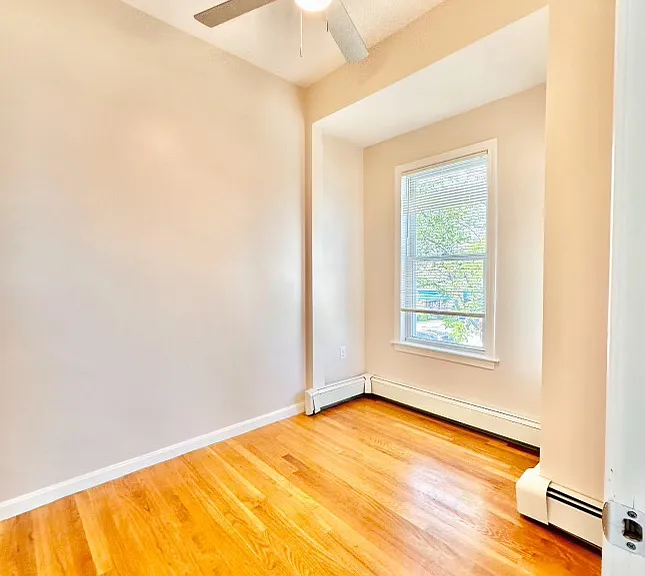 196 Hampshire St #2 — Photo 6