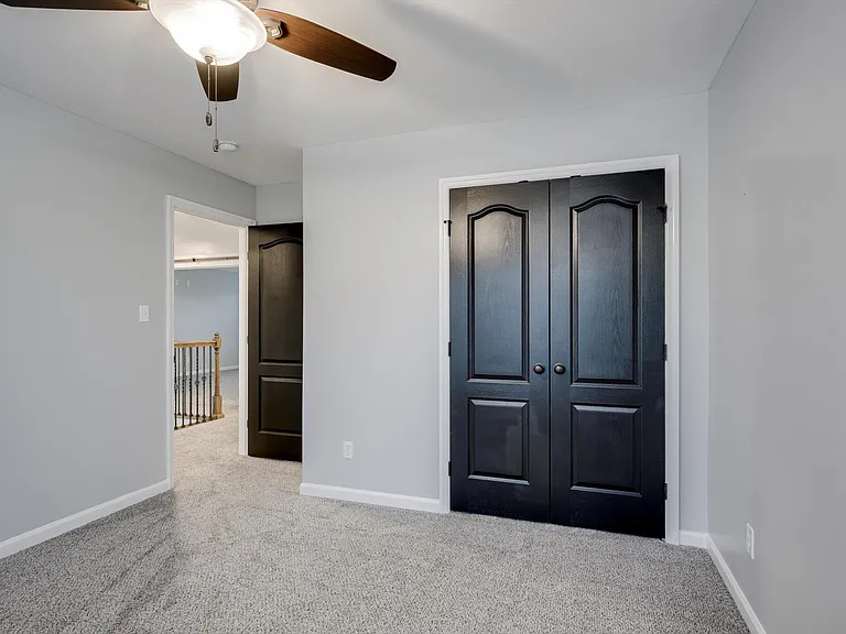 8647 Crenshaw Dr — Photo 33