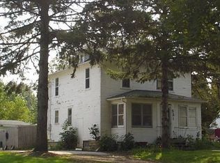 521 5th St E, Hector, MN 55342