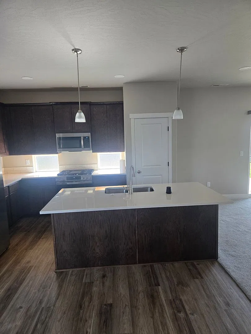 Beautiful 2 story home — Photo 4