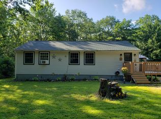 14 Kent Dr, Leeds, ME 04263