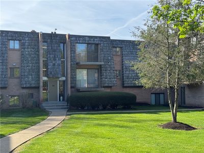 1632 Forest Green Dr, Coraopolis, PA, 15108