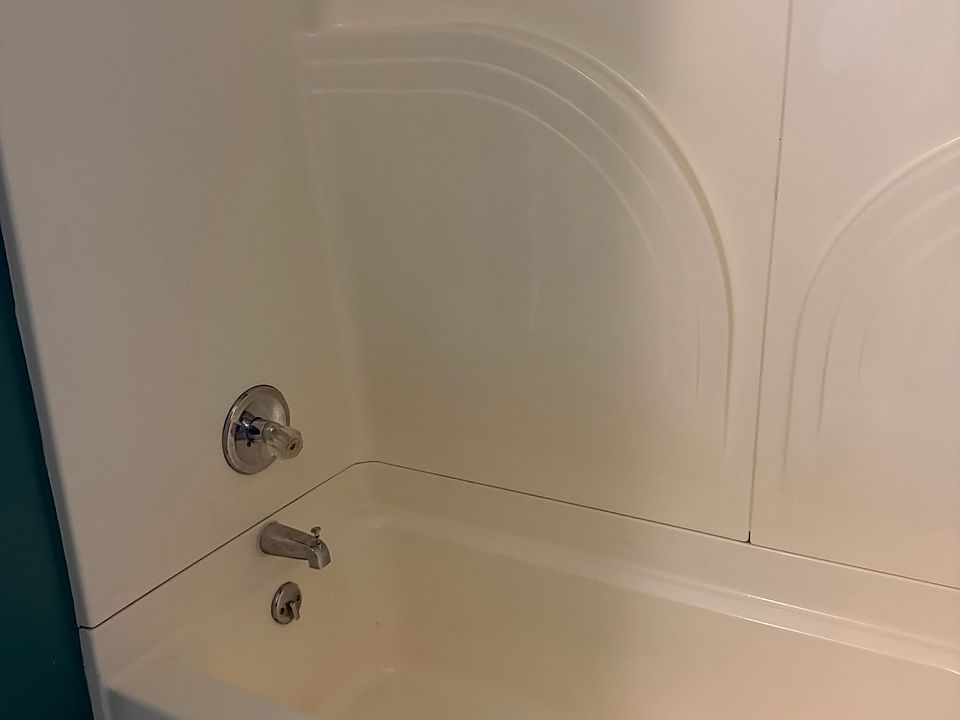 Full shower and bathtub