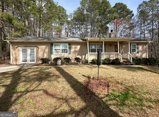 3005 Gum Creek Ln, Loganville, GA 30052