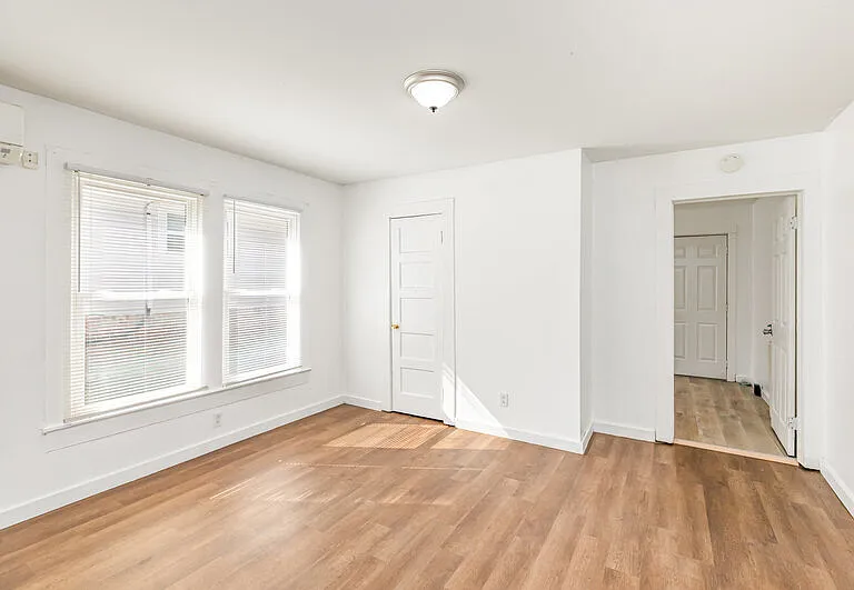 659 Wilson St — Photo 11