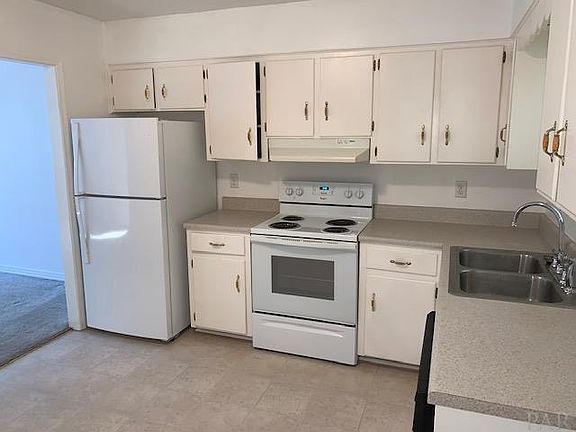 3rd image of 3408 Green Briar Ct APT B