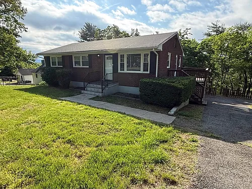 2638 Idlewild Blvd NE Photo 1