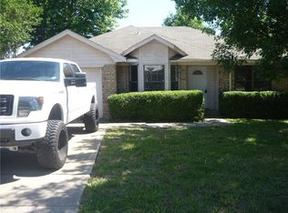 10113 Downwood Ct, Fort Worth, TX 76108
