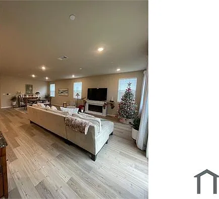 921 Rushden Ln — Photo 4