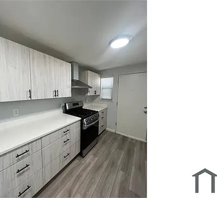 1952 Beeler St — Photo 3