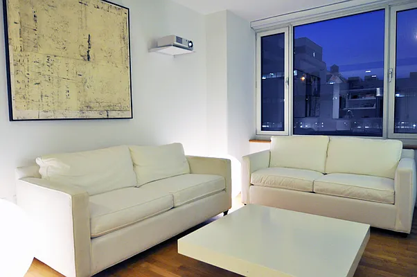 Sold by (Legacy) Elegran | media 19