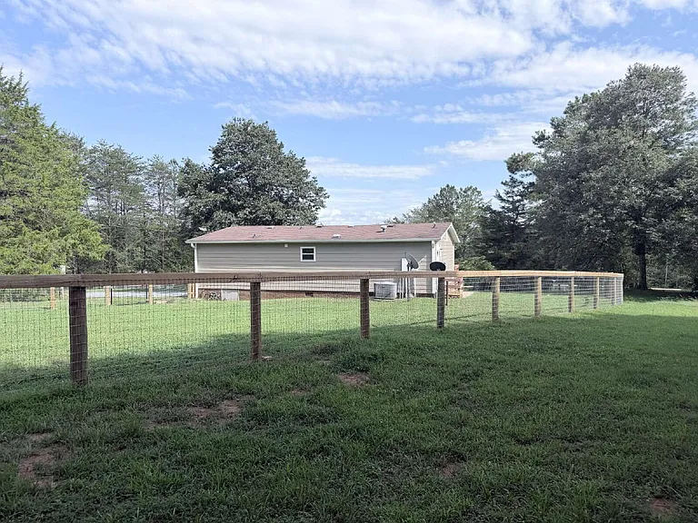 129 Redwood Ln — Photo 46