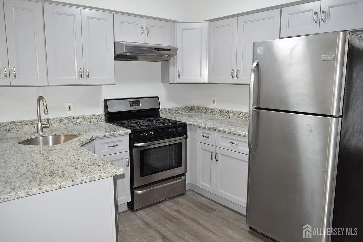 2 bed, 3.0 bath, 1395 sqft, $2,700 — Photo 3
