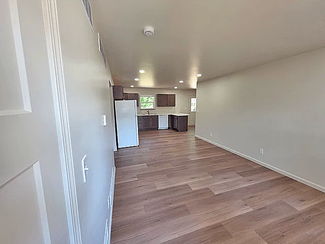2 bed, $1,350 — Photo 2