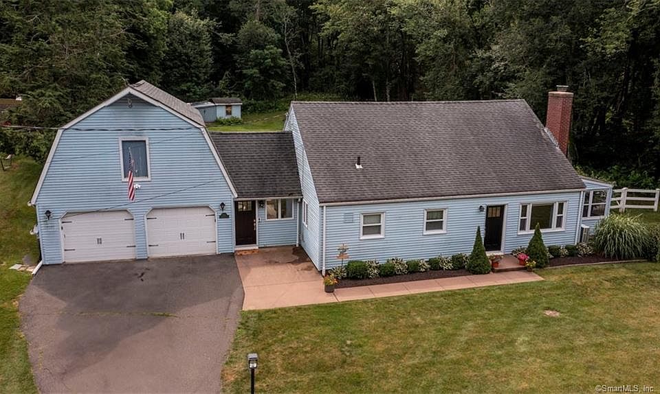 230 Lake St, Manchester, CT 06042 Zillow