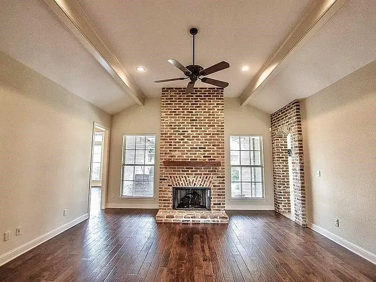 3590 Prescott Dr — Photo 3